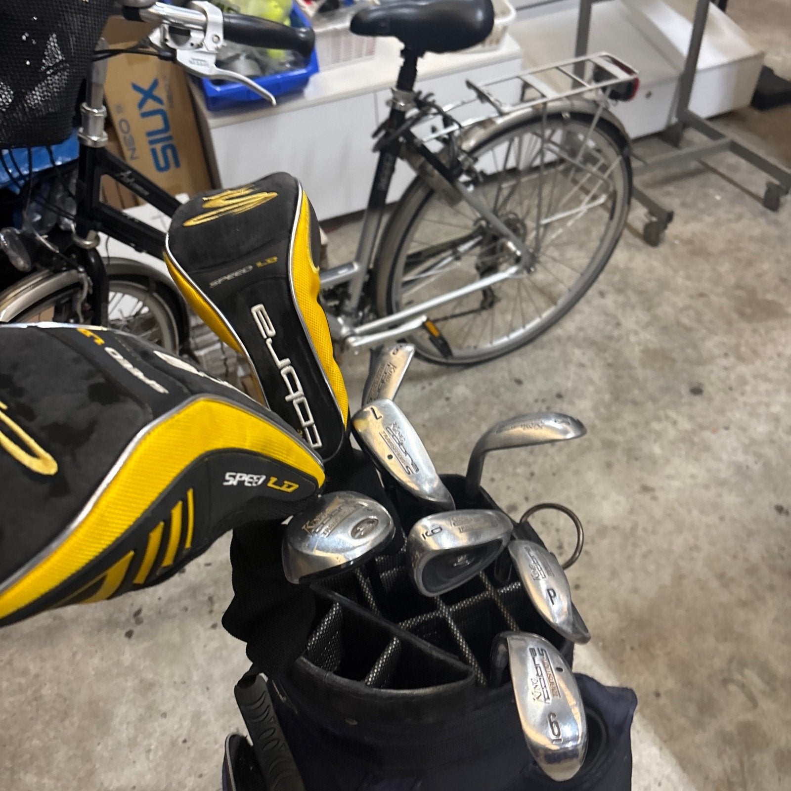 Complete golfset met tas en Cobra clubs, Sport en Fitness, Ophalen of Verzenden, Gebruikt, Set