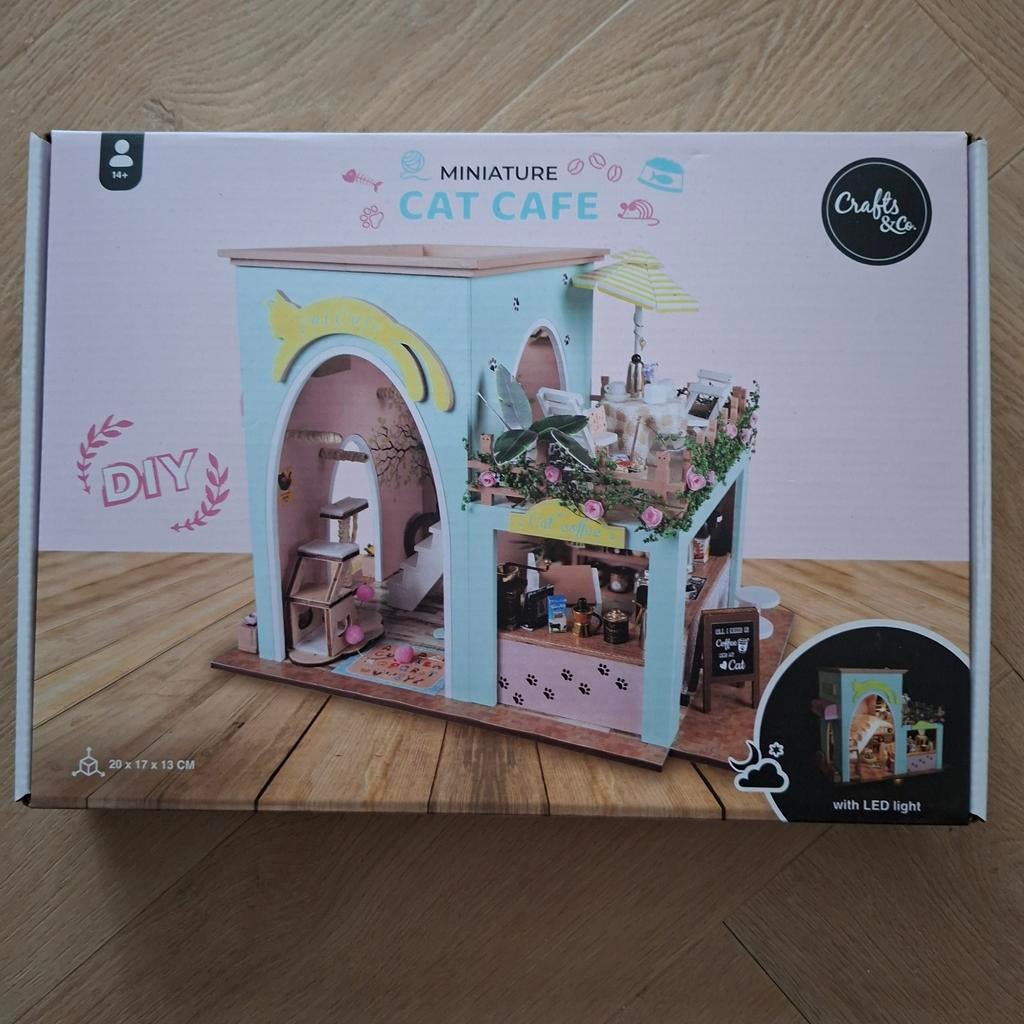 Crafts &co  miniatuurbouw Cat Café, Ophalen, Nieuw