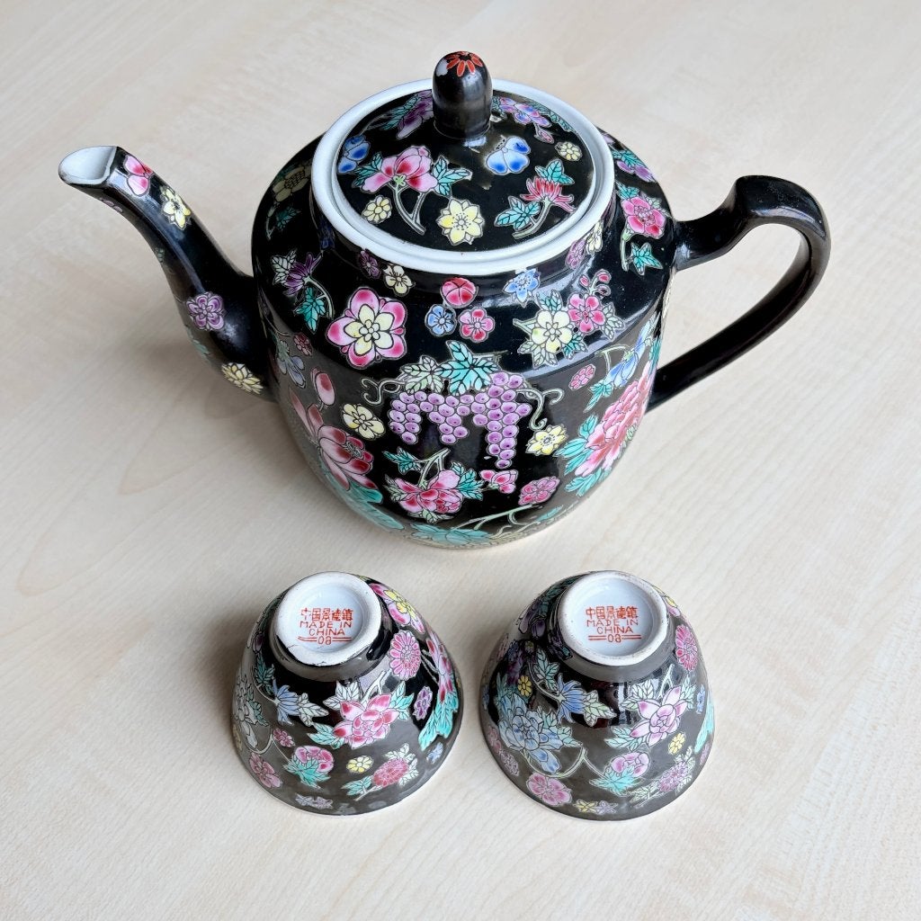 Vintage Chinese Theepot 2 kopjes Famille Noire Mille Fleur, Antiek en Kunst, Ophalen of Verzenden