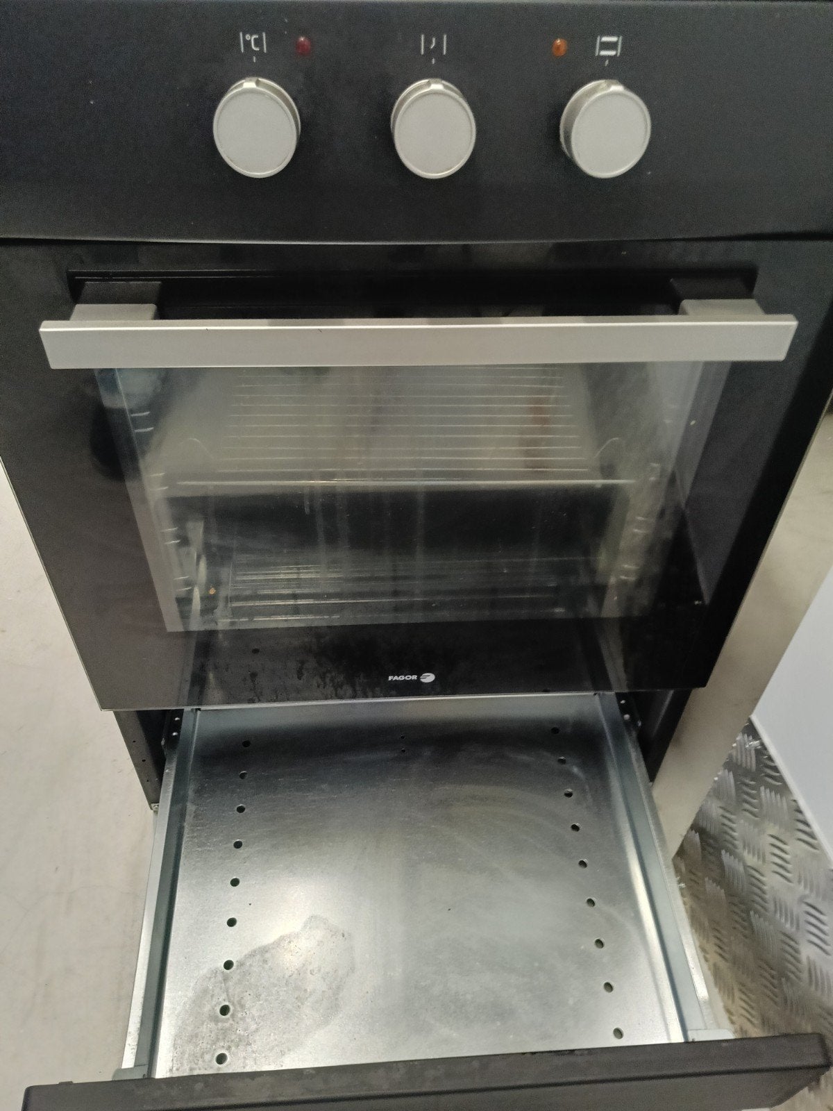 Fagor electrisch fornuis + oven zwart + fase 2 perilex stekk, Witgoed en Apparatuur, Fornuizen, Ophalen, 60 cm of meer, 4 kookzones