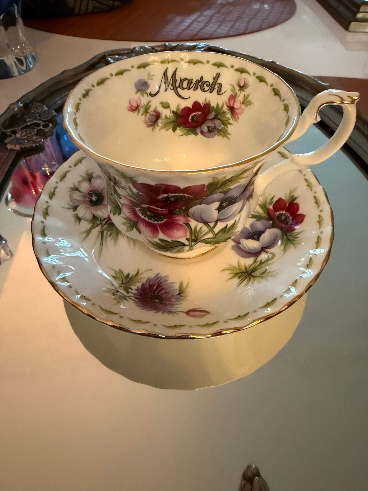 Royal Albert Flower of the Month 'March Anemones' Kop en Sch, Ophalen of Verzenden