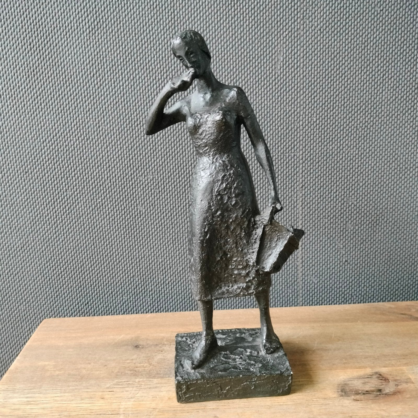 'Mariken van Nieumeghen' door Vera van Hasselt, Ophalen of Verzenden, Beeld, 20 - 50 cm, Gemerkt