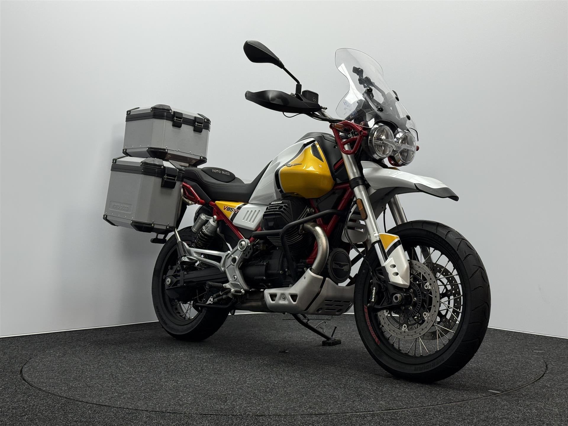 Moto Guzzi V85 TT, Motoren, Motoren | Moto Guzzi, Bedrijf, Cruise Control, Meer dan 35 kW, Naked bike