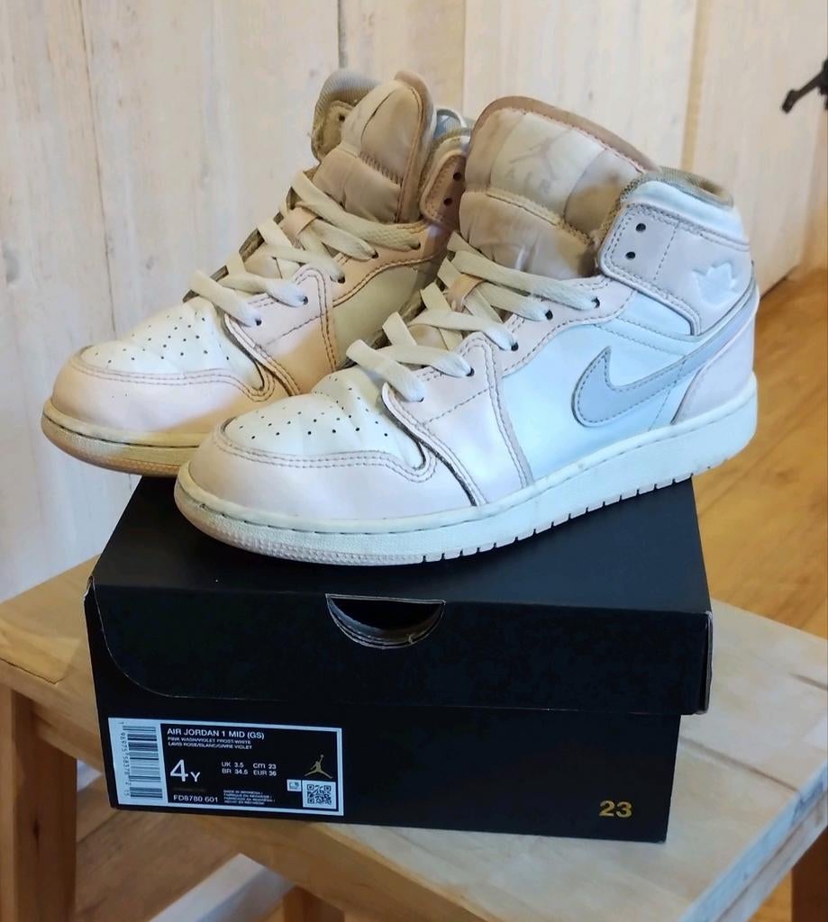 Air Jordan 1 mid kids maat 36, Gebruikt, Meisje, Schoenen, Ophalen of Verzenden