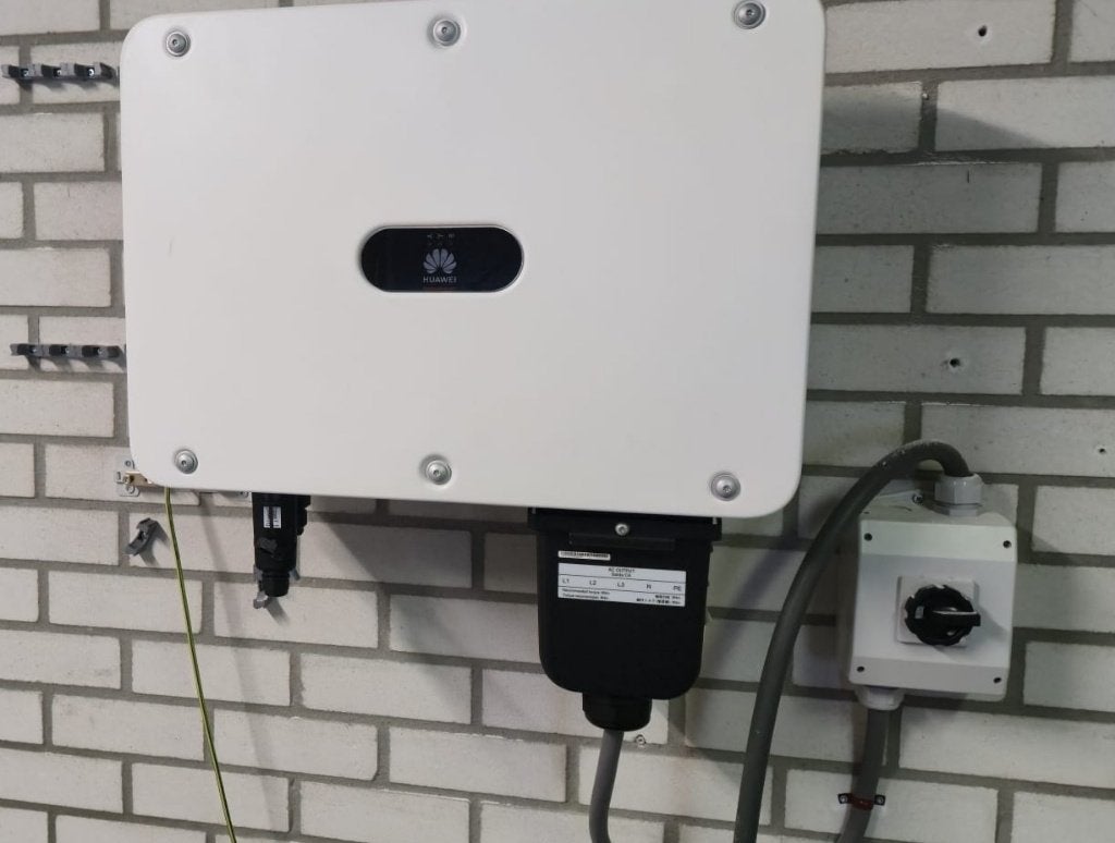 Huawei SUN2000-36KTL-M3 36 kW omvormer + Power Controller, Ophalen, Zo goed als nieuw, Compleet systeem, 200 wattpiek of meer