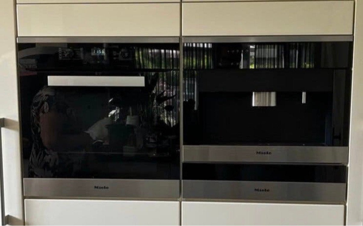 MIELE inbouw oven H2661B weinig gebruikt met ONTDOOI stand, Ophalen, Inbouw, Miele, Hete lucht