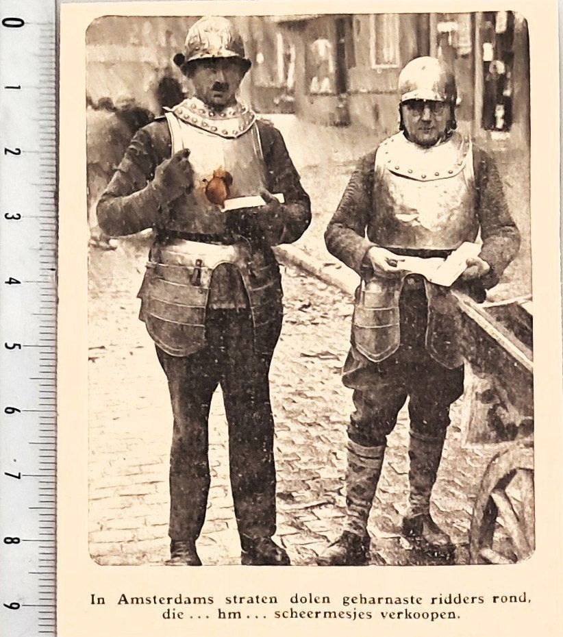 Amsterdam 1931: verkoop scheermesjes in harnas, Verzenden, Voor 1940, Gebruikt, Overige onderwerpen