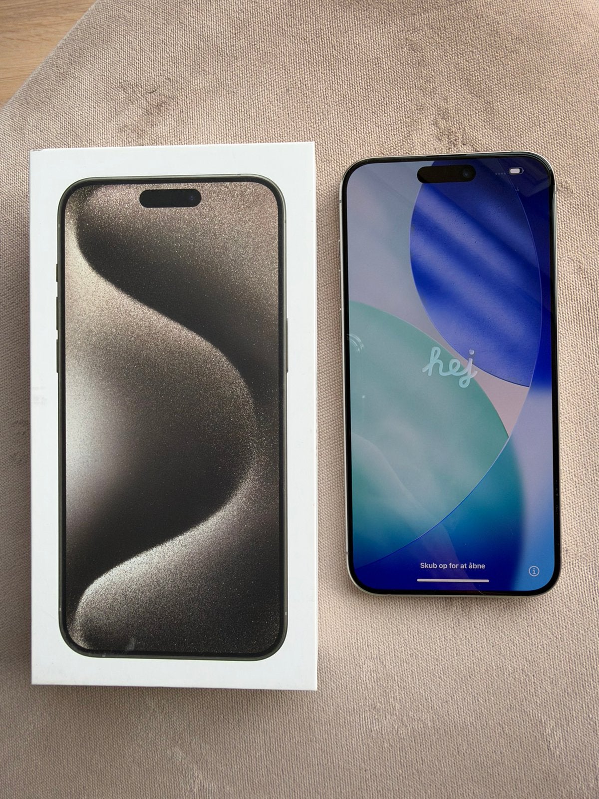 Apple iPhone 15 Pro Max 256GB Natural Titanium, IPhone 15 Pro Max, Zo goed als nieuw, 85 %, Ophalen