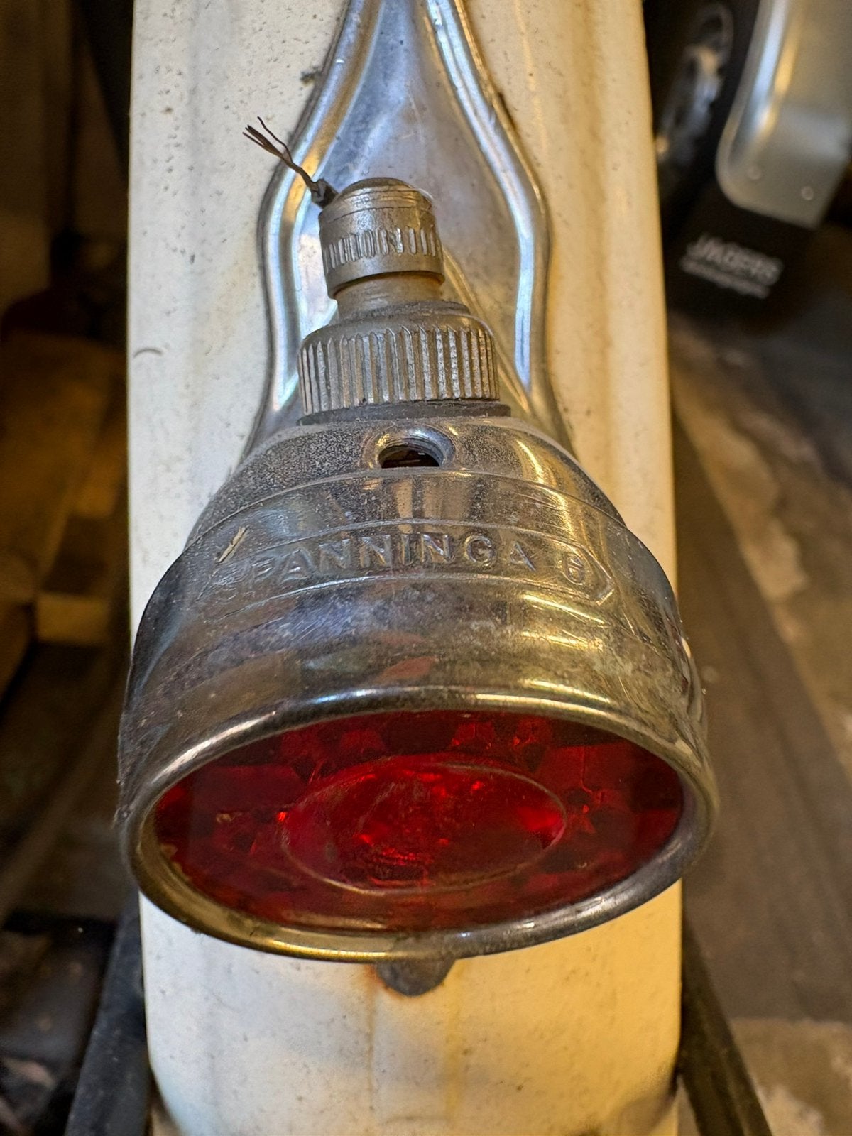 Achterlicht. Spanninga., Ophalen