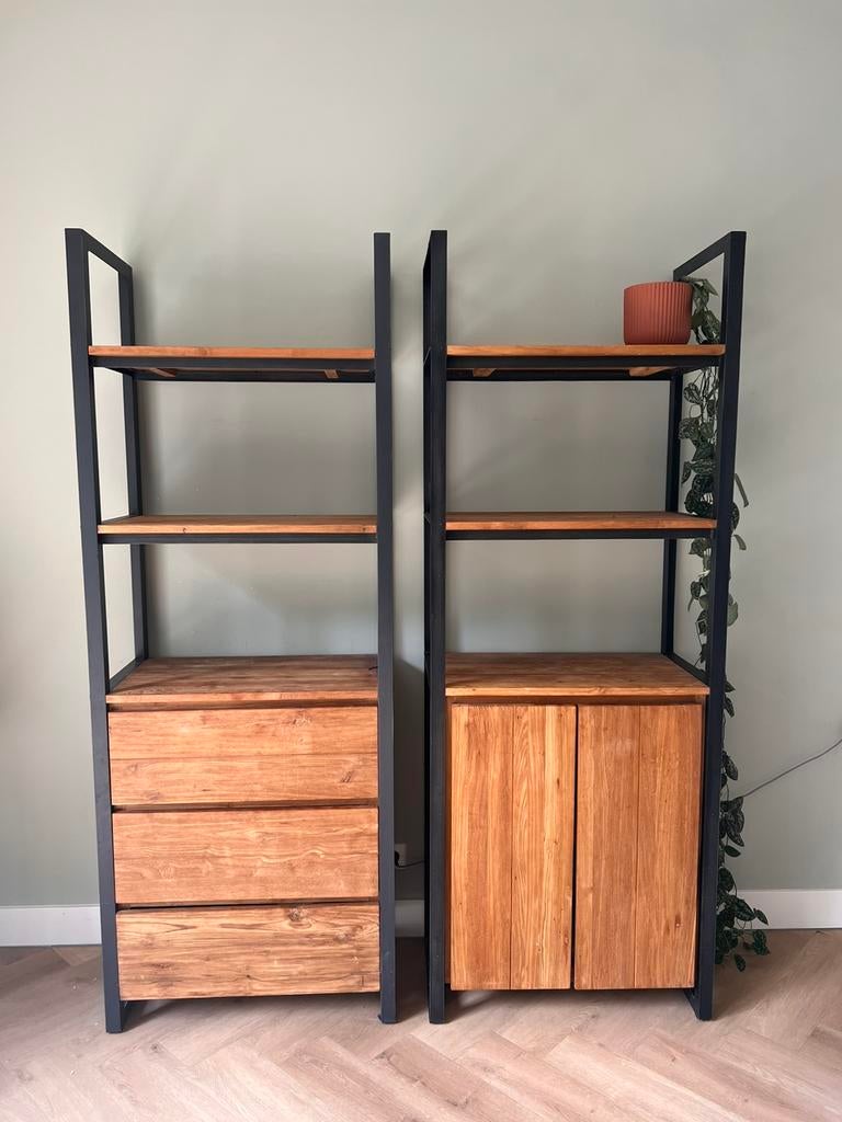 Boekenkasten teakhout D-Bodhi, Huis en Inrichting, Ophalen, Gebruikt, Met deur(en), 200 cm of meer