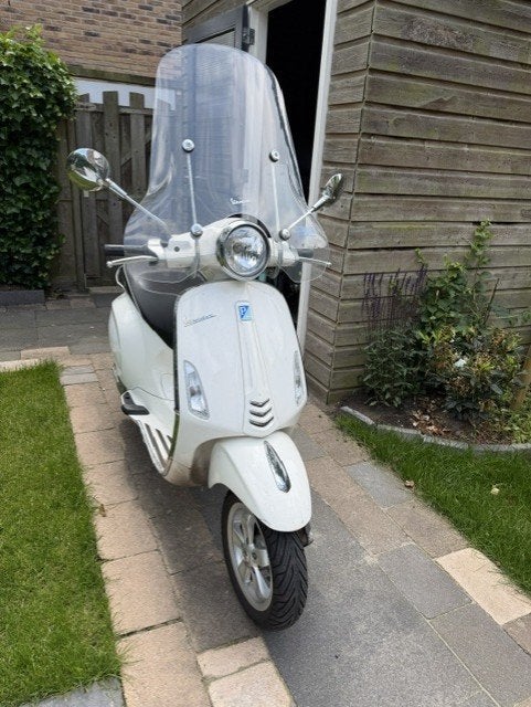 Vespa Primavera wit (2017), Ophalen, Gebruikt, Overige modellen, Benzine