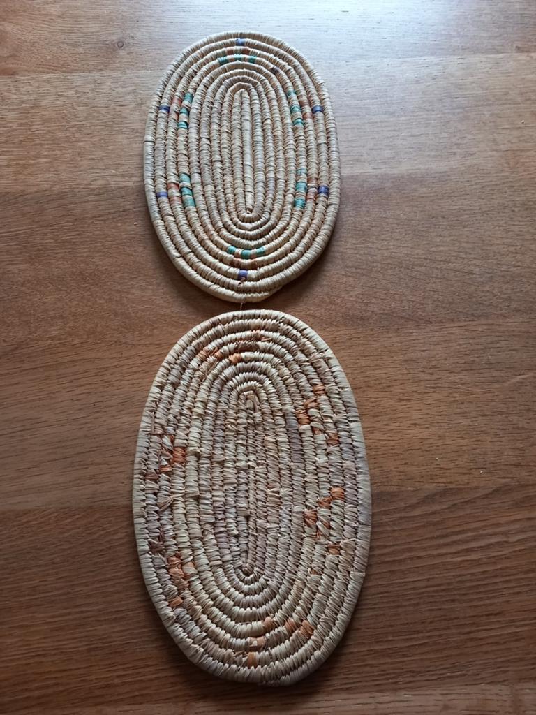 Twee vintage rieten onderzetters, ovaal, Huis en Inrichting, Woonaccessoires | Onderzetters, Ophalen of Verzenden, Gebruikt