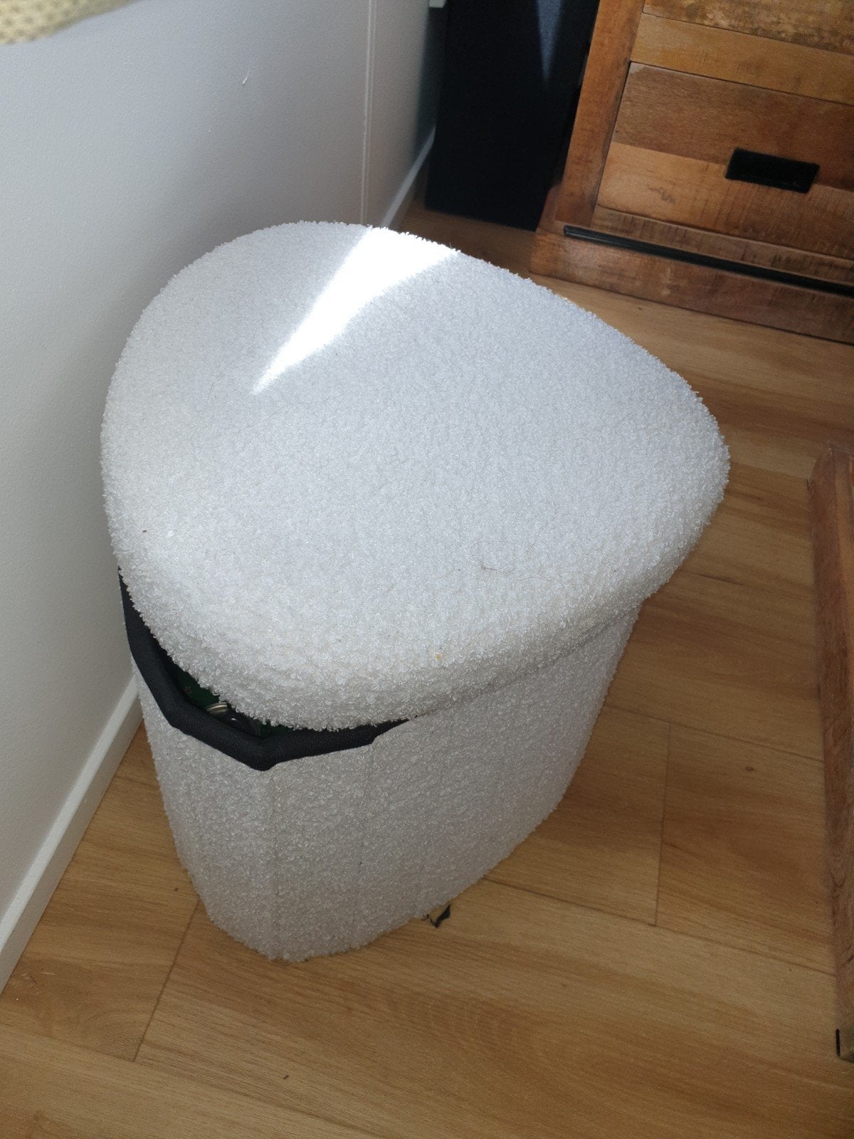 Witte poef met opbergruimte - Zo goed als nieuw, Ophalen, Minder dan 50 cm, Minder dan 50 cm, Zo goed als nieuw