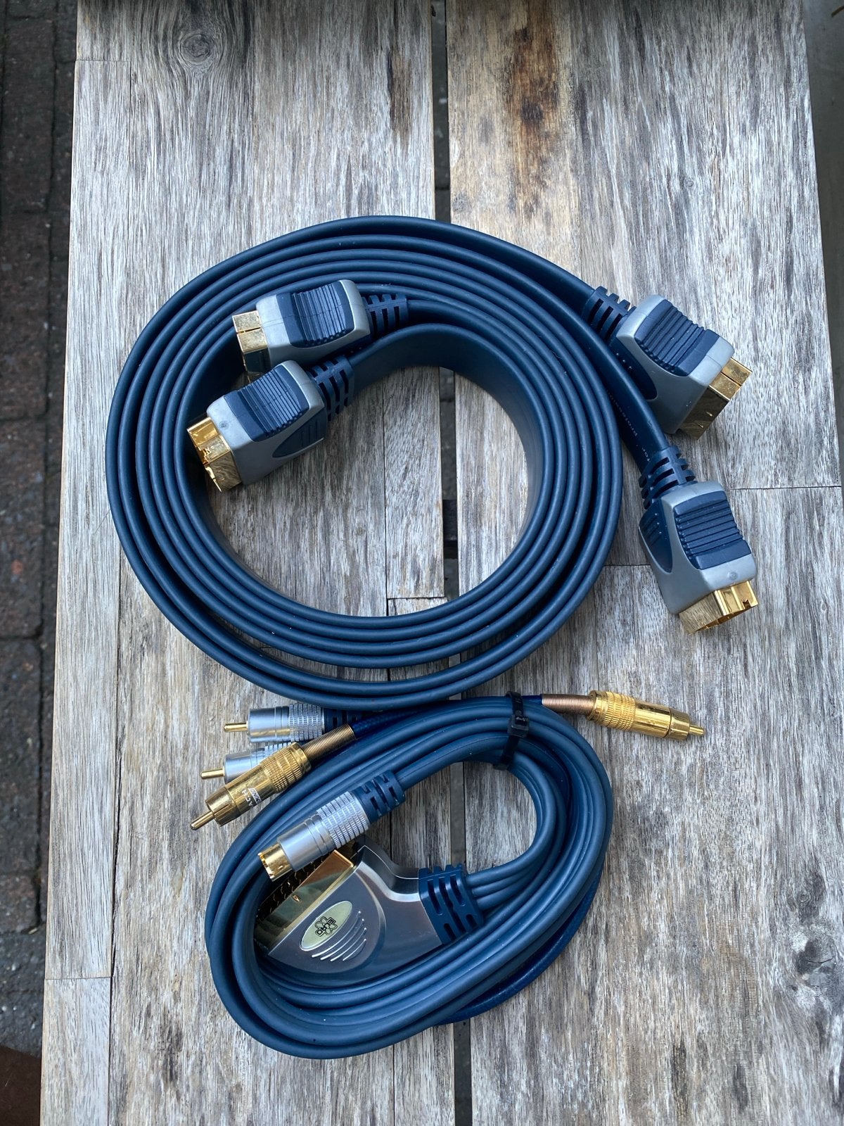 Nieuwe kabels: Scart en Interlink, Ophalen of Verzenden, Nieuw, 2 tot 5 meter, Scartkabel