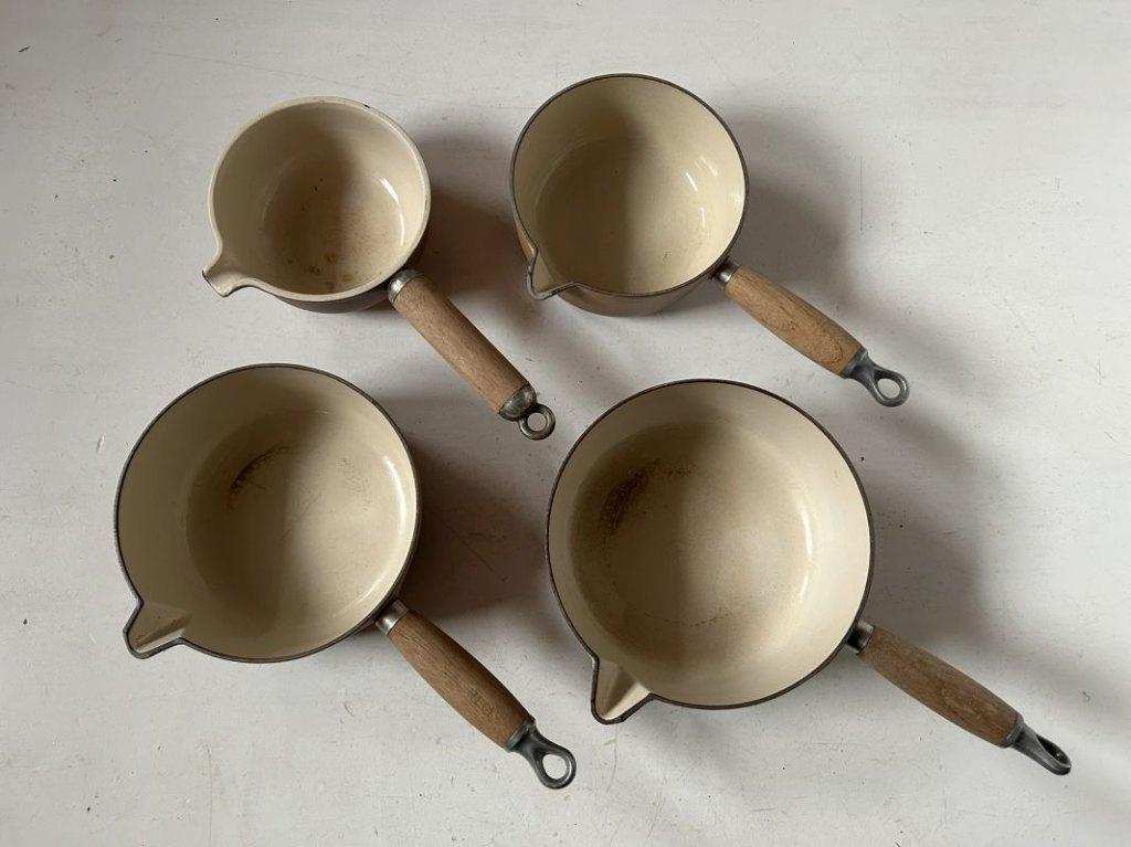 Set Le Creuset pannen Dia 14 tot Dia 20 met gietmond, Huis en Inrichting, Gebruikt, Gietijzer, Pannenset, Ophalen of Verzenden