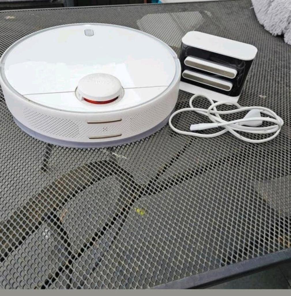 Xiaomi Robotstofzuiger met Oplaadstation, Overige merken, Gebruikt, Ophalen of Verzenden, Robotstofzuiger