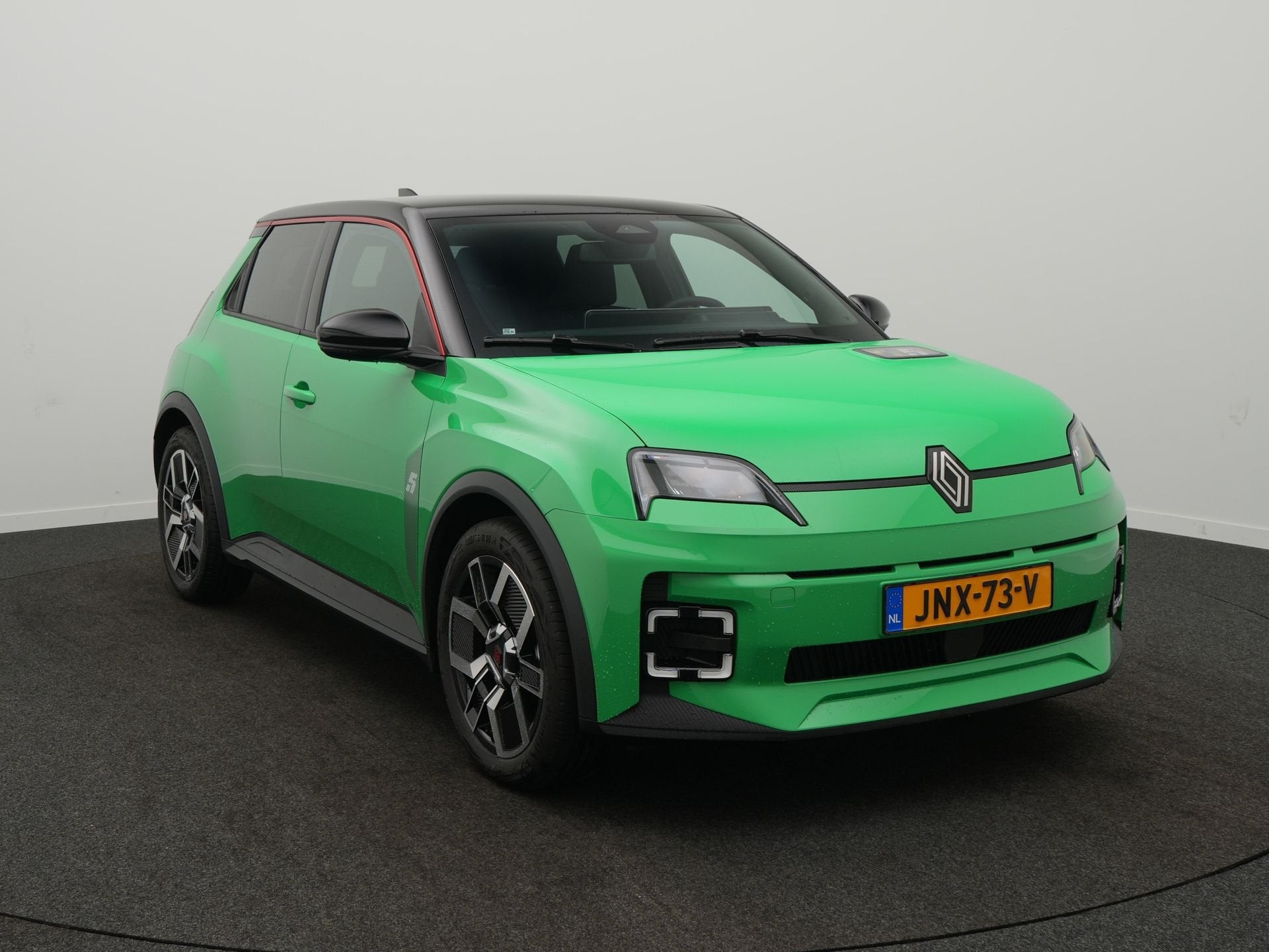 Renault 5 comfort range techno 52 kWh - Pack Winter - Demo -, Auto's, Stof, Gebruikt, Zwart, 24 min