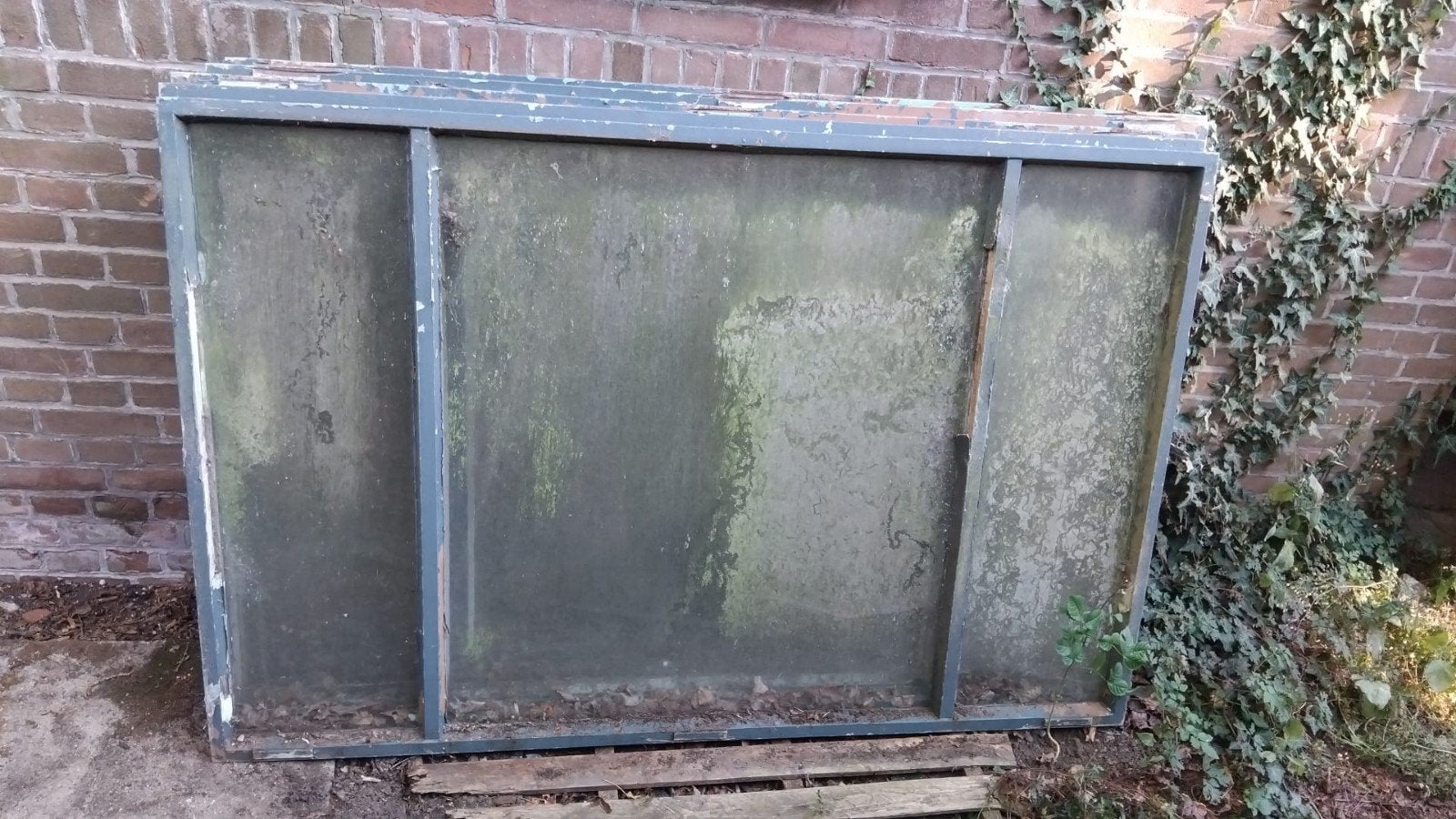 2 stuks stalen kozijnen, Ophalen