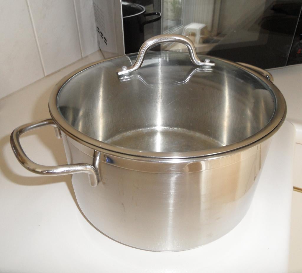 1 zware BK soep, kook pan zie foto's, Huis en Inrichting, Keuken | Potten en Pannen, Met deksel, Ophalen, Gebruikt, Rvs