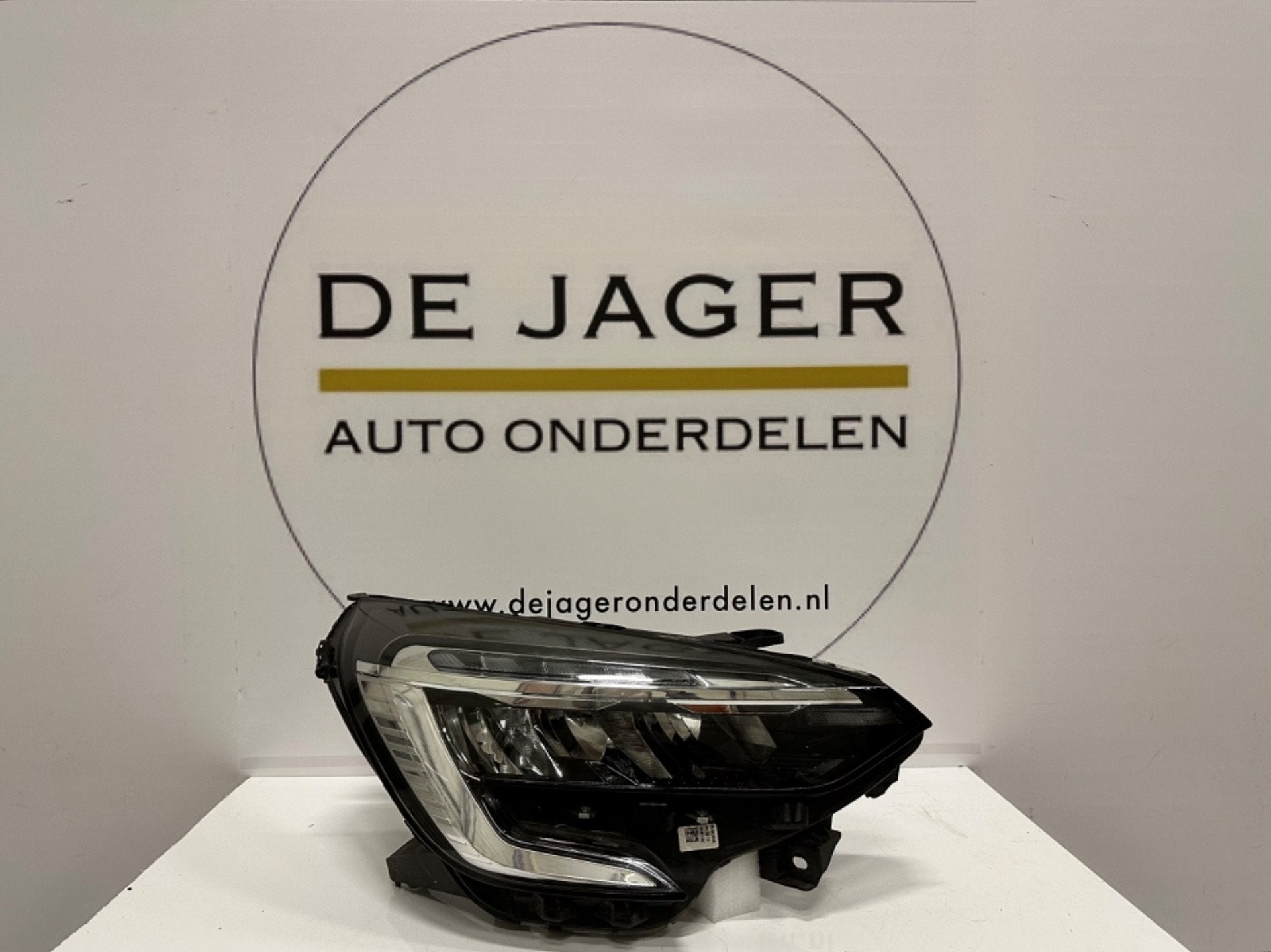 RENAULT CLIO V 5 KOPLAMPEN LED PURE VISION SET LINKS RECHTS, Renault Group, Gebruikt, Contact.group@renault.com, Renault