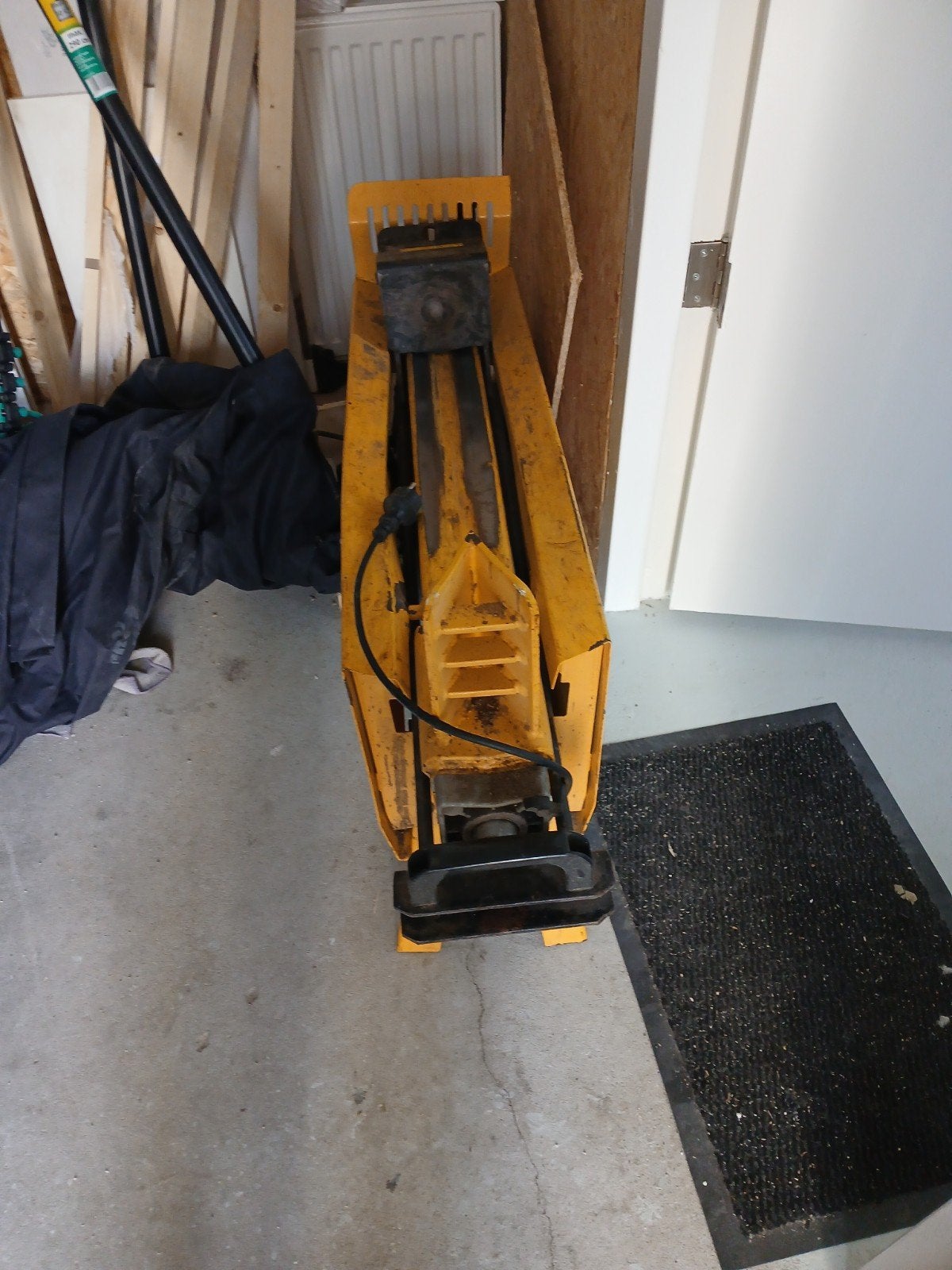 Elektrische Houtklover -, Tuin en Terras, Ophalen, Gebruikt, Onbekend, Liggend