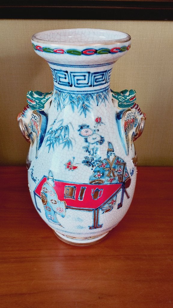Antieke Chinese  porseleinen vaas mythische wezens, Ophalen of Verzenden