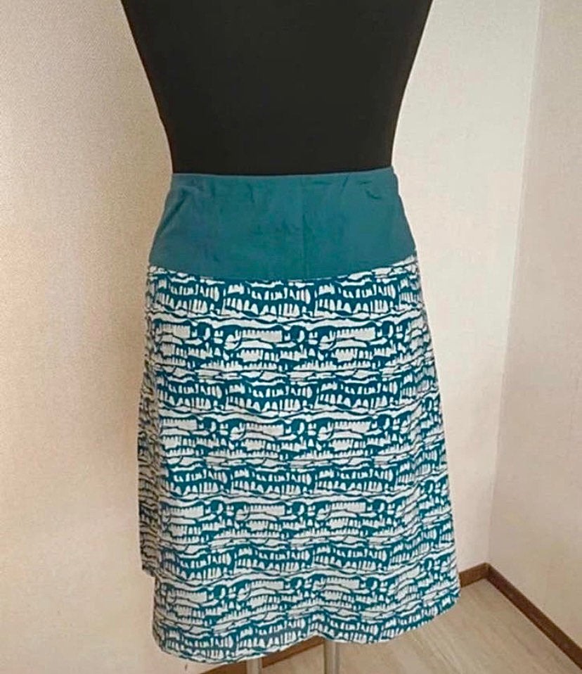Stijlvolle rok van just.B – maat 40, Kleding | Dames, Rokken, Zo goed als nieuw, Maat 38/40 (M), Groen, Knielengte, Ophalen of Verzenden