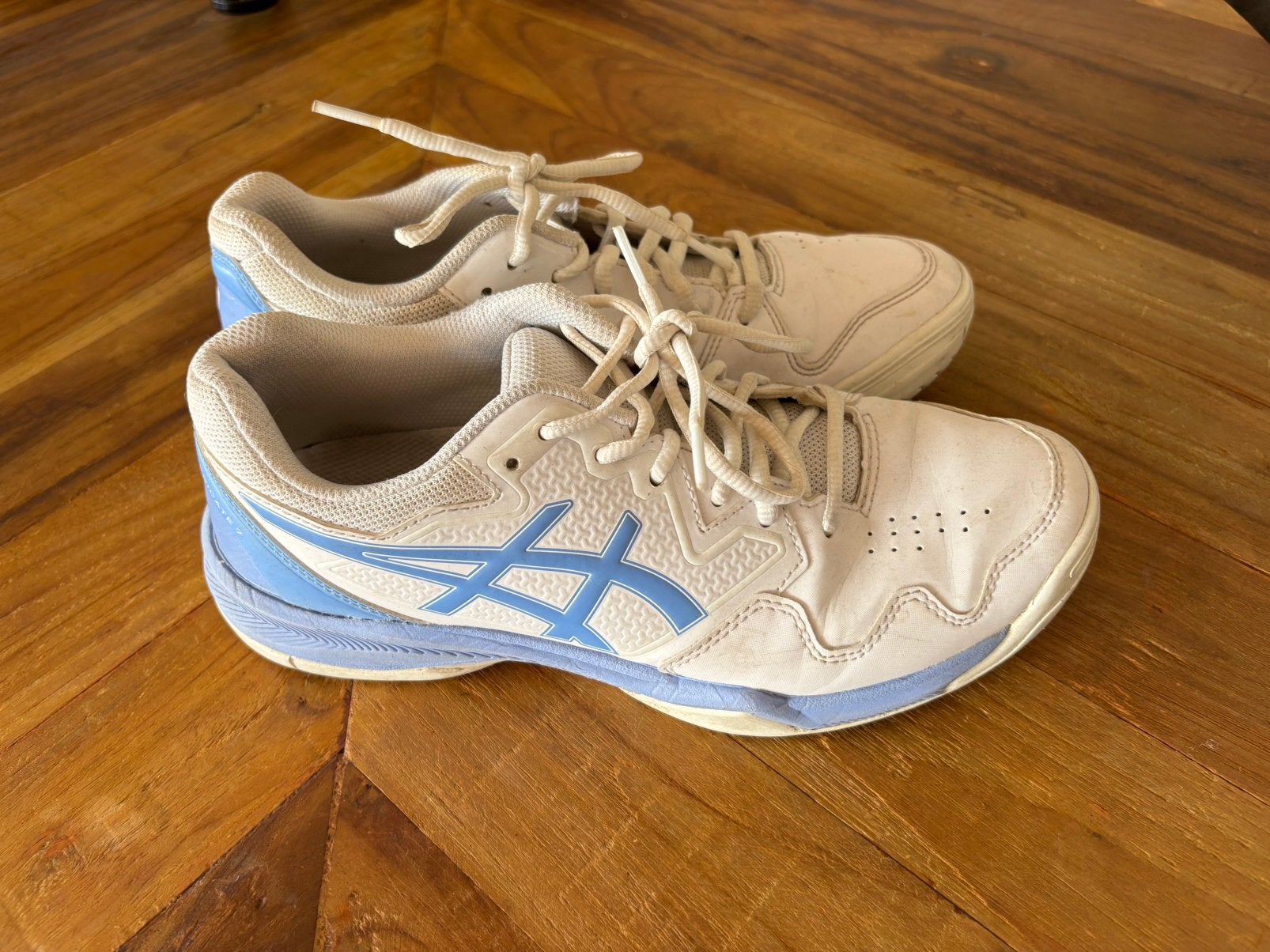 Mooie Sportschoenen van Asics. Maat 40.5, Wit, Ophalen of Verzenden, Sneakers of Gympen, Gedragen