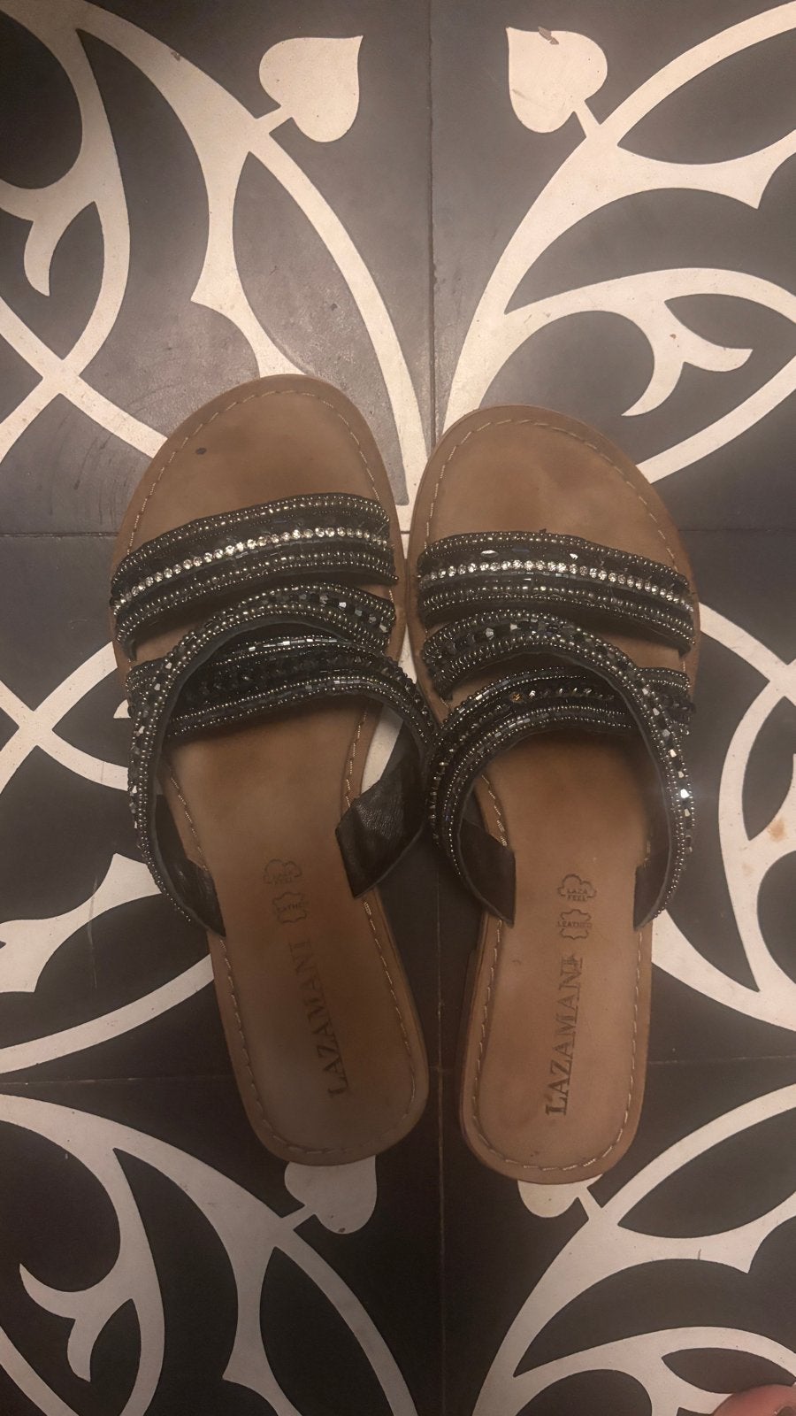 Lazamani sandalen met kralen en strass maat 41, Kleding | Dames, Schoenen, Ophalen of Verzenden, Gedragen, Zwart, Sandalen of Muiltjes