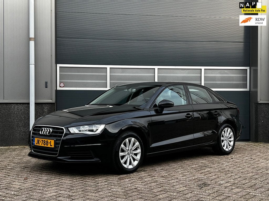 Audi A3 Limousine 1.4 TFSI CoD Ambition bj.2016 Navi|Pdc|Cc|, Voorwielaandrijving, Stof, Gebruikt, Euro 6