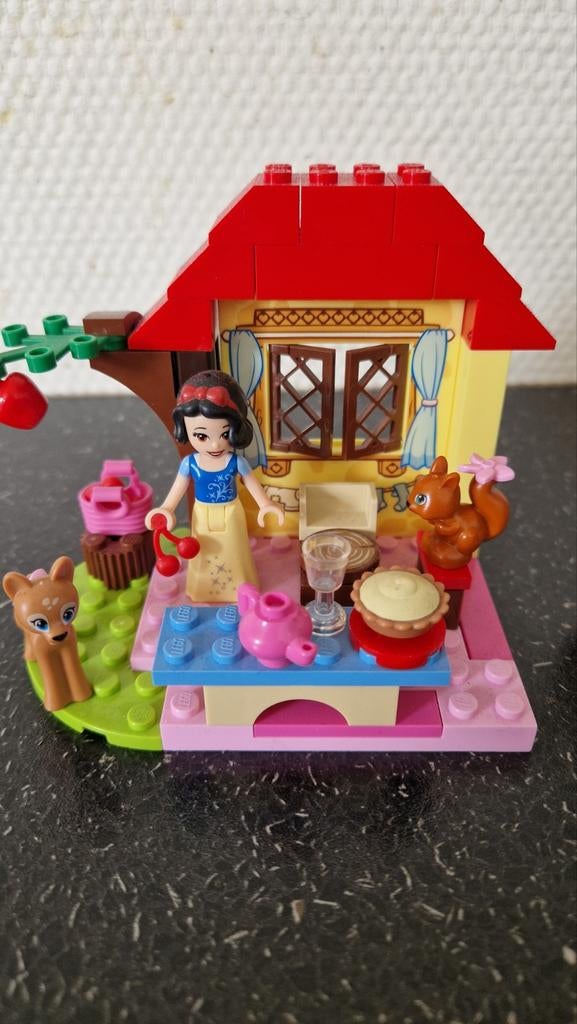 Lego Junior set 10738 Disney Sneeuwwitje huisje, compleet, Kinderen en Baby's, Speelgoed | Duplo en Lego, Zo goed als nieuw, Lego