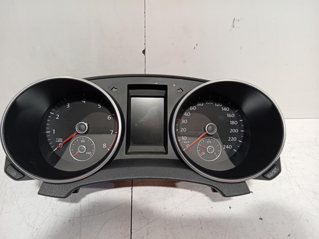 Cockpit Volkswagen Golf, Auto-onderdelen, Onderdelen@venauto.nl, Van der Ven Autorecycling B.V., Gebruikt, Ettenseweg 76, 4706 PB Roosendaal, The Netherlands