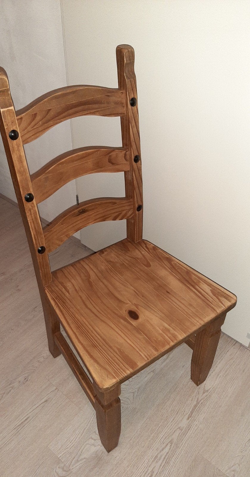 Set van 4 HOUTEN stevige stoelen van hout 4x stoel, Huis en Inrichting, Stoelen, Ophalen, Gebruikt, Bruin, Vier