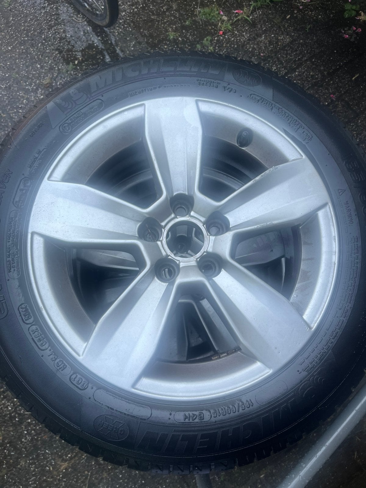 Banden met velg 2 michelin 2 perelli. 185/60 R15, Ophalen, 15 inch, 185 mm, Band(en)
