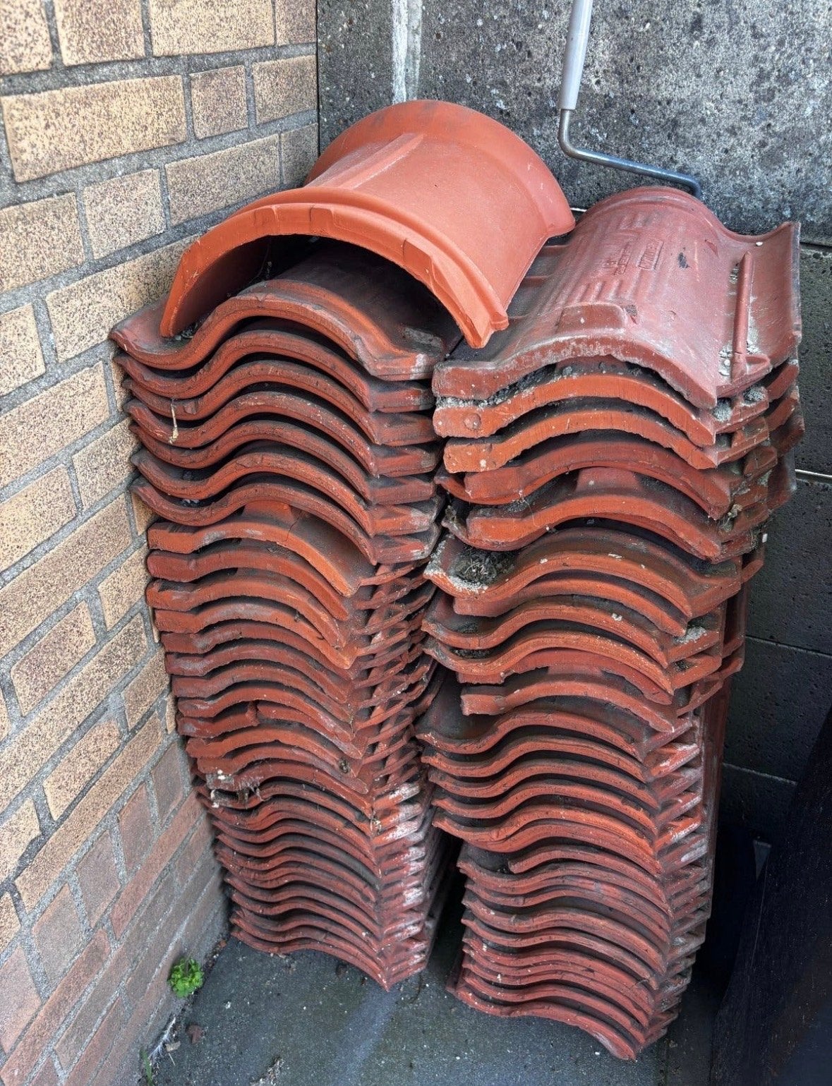 Gebruikte dakpannen, rood, Doe-het-zelf en Verbouw, Dakpannen en Dakbedekking, Ophalen, Steen of Klei, Dakpannen, Rood