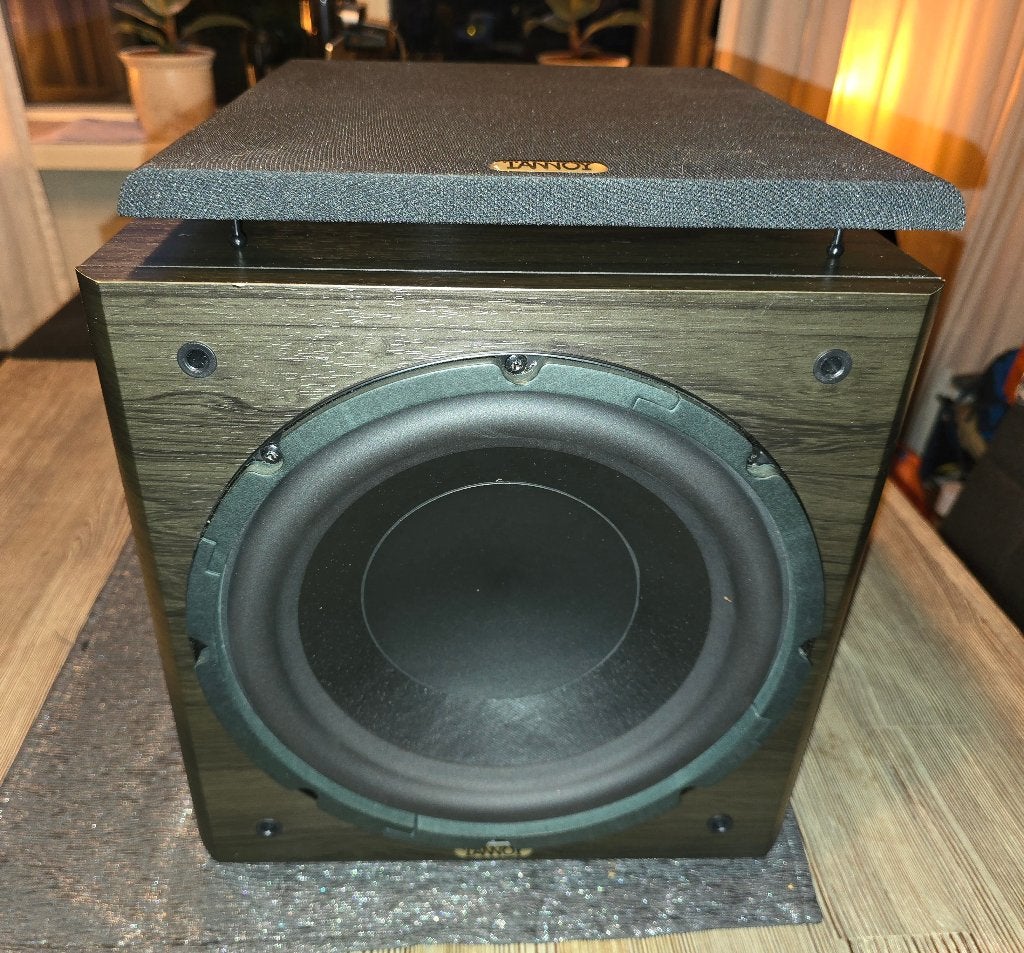 Tannoy mX-SUB 10 actieve subwoofer in zeer mooie staat., Gebruikt, Subwoofer, 60 tot 120 watt, AUX-ingang