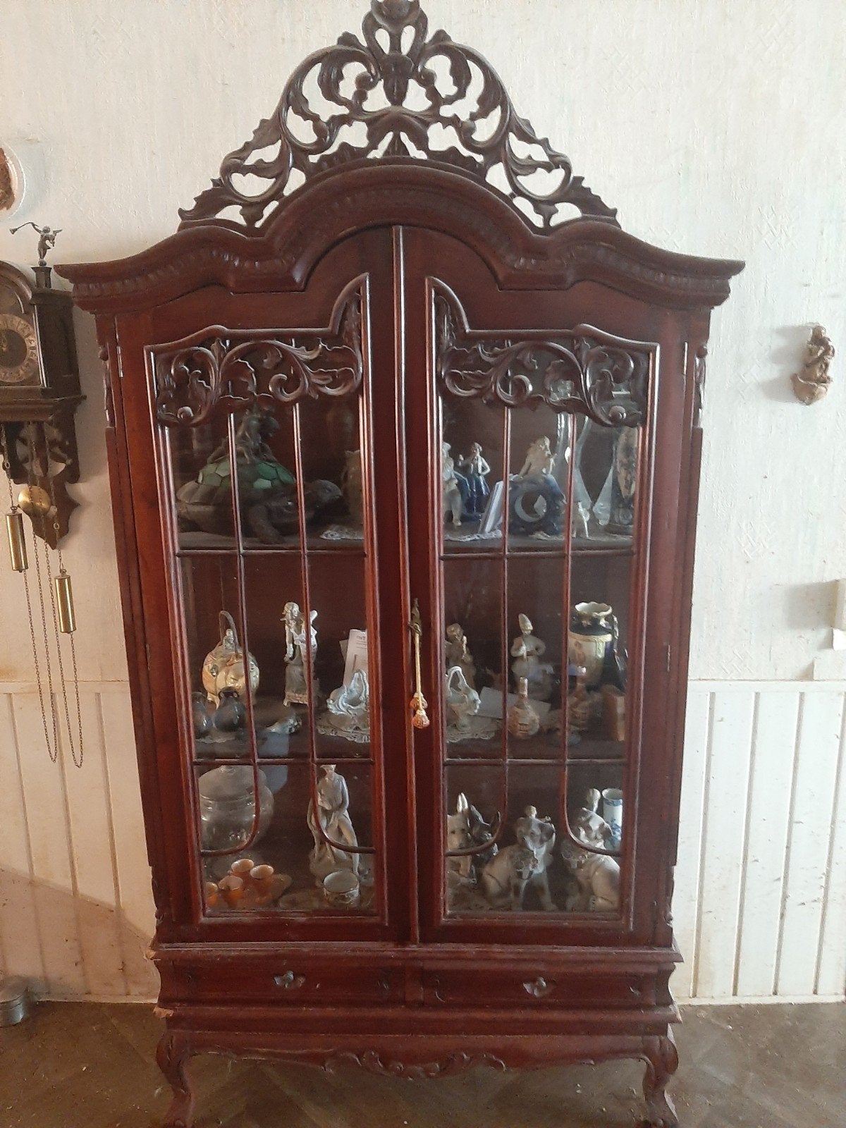 Antieke kast, Ophalen