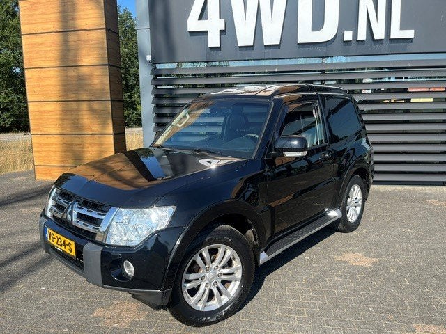 Mitsubishi Pajero 3.2 DI-D AUT 3 DRS HRVAN / LEDER/CRUISE /, Auto's, Automaat, Euro 5, Gebruikt, Automatische klimaatregeling