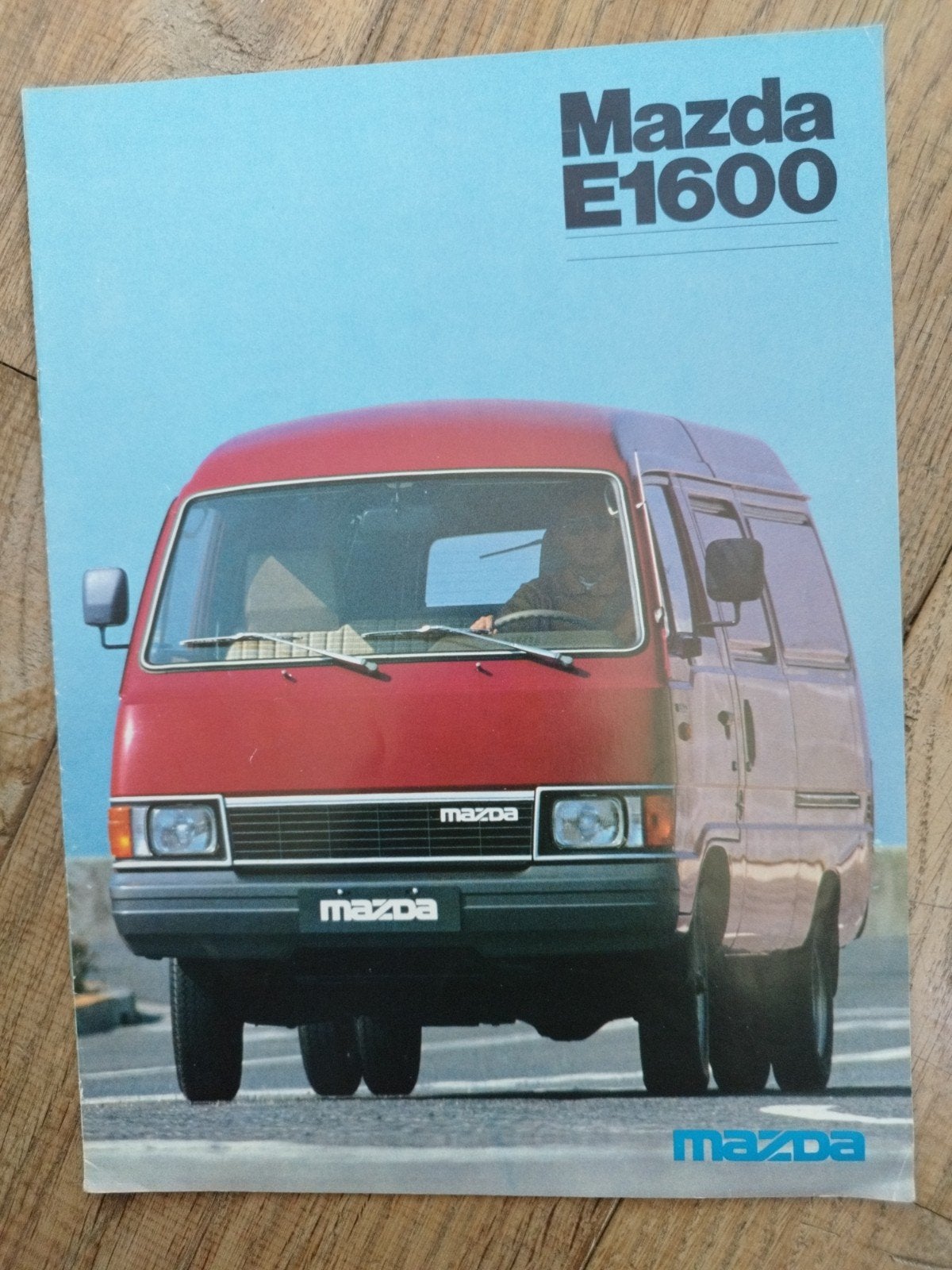 Mazda E1600 Bestelwagen Brochure (1986) - 8 Pagina's, Mazda, Ophalen of Verzenden, Zo goed als nieuw, Mazda