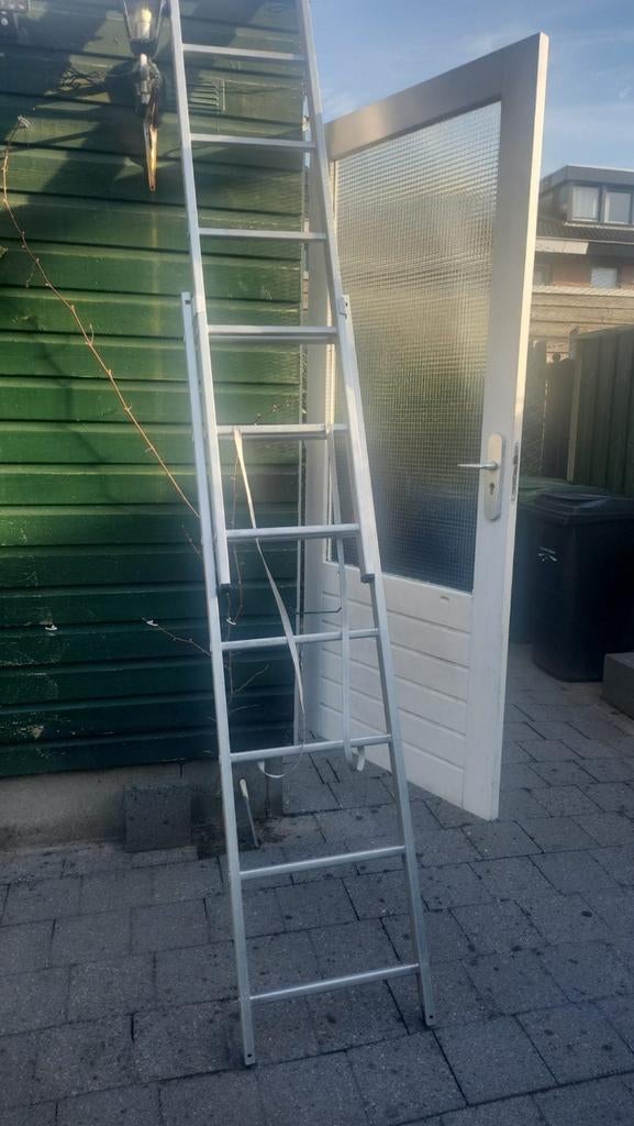 Ladder, uitschuifbaar - 3,8m, Doe-het-zelf en Verbouw, Ladders en Trappen, Ophalen, Zo goed als nieuw, 4 meter of meer