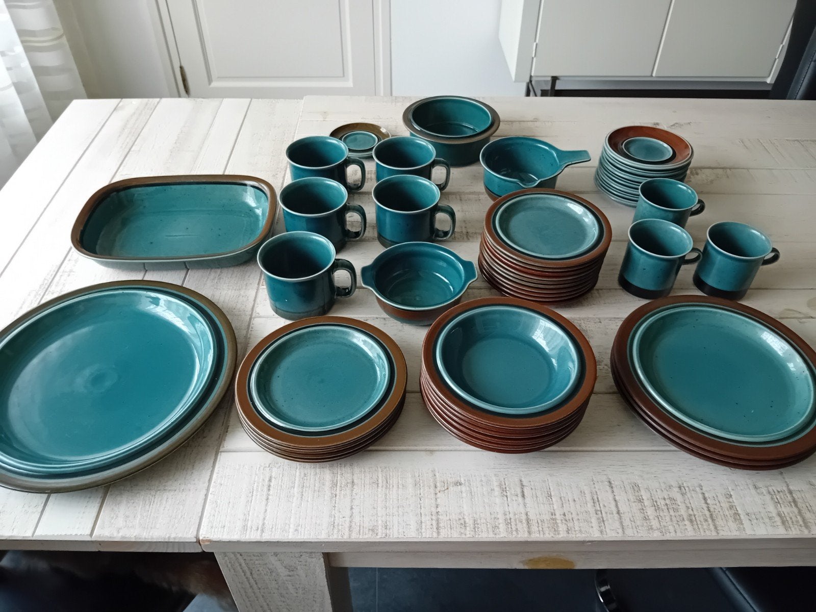 Compleet servies Arabia Meri design Ulla Procopé gaaf., Gebruikt, Keramiek, Ophalen of Verzenden, Overige stijlen