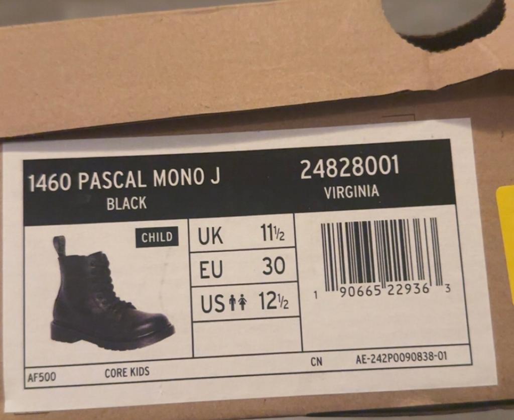 Originele Dr. Martens kinderlaarzen maat 30, Kinderen en Baby's, Kinderkleding | Schoenen en Sokken, Nieuw, Laarzen, Jongen of Meisje