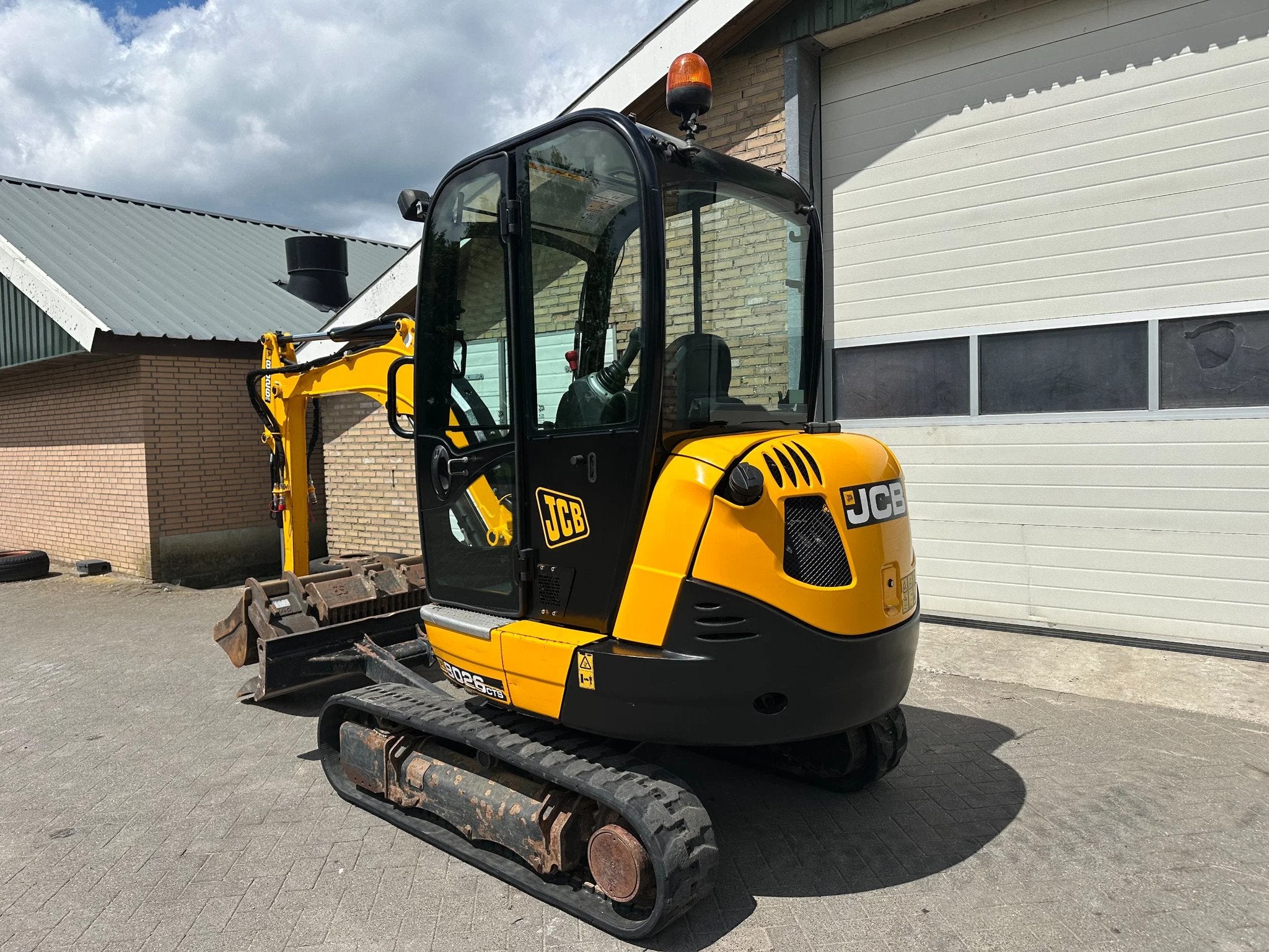 JCB 8026 CTS (bj 2019), Graafmachine