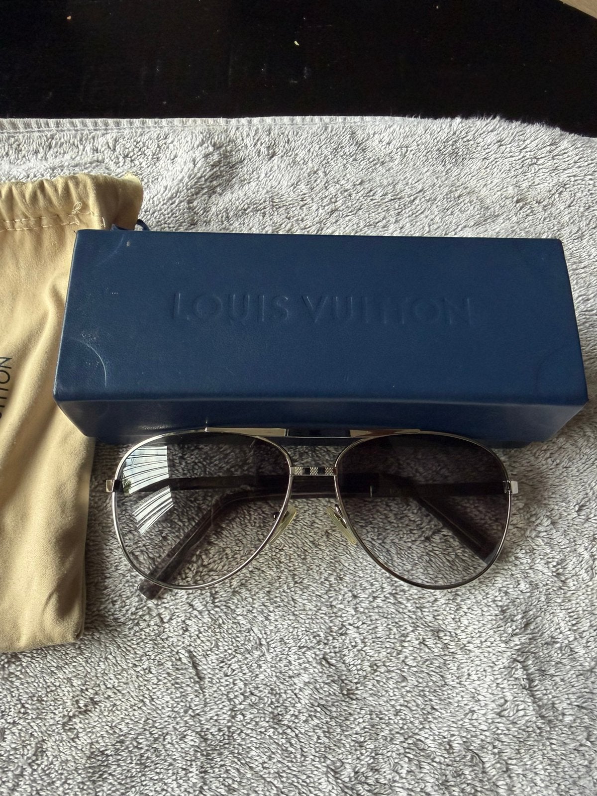 Louis vuitton bril pilot, grey, Sieraden, Tassen en Uiterlijk, Zo goed als nieuw, Grijs, Bril, Ophalen
