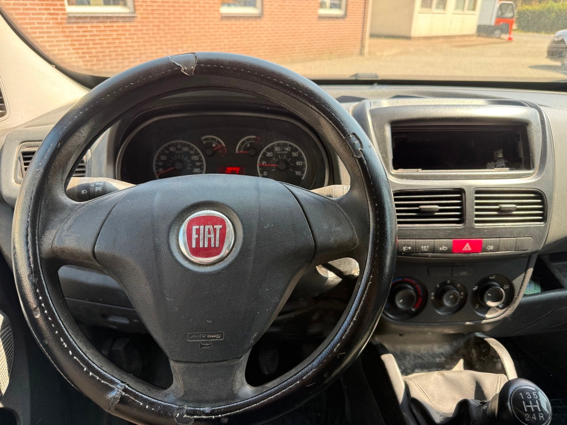 Fiat Doblò Cargo 1.3 versnellingsbak niet 100% rijdt wel 05, Voorwielaandrijving, Euro 5, Gebruikt, 4 cilinders