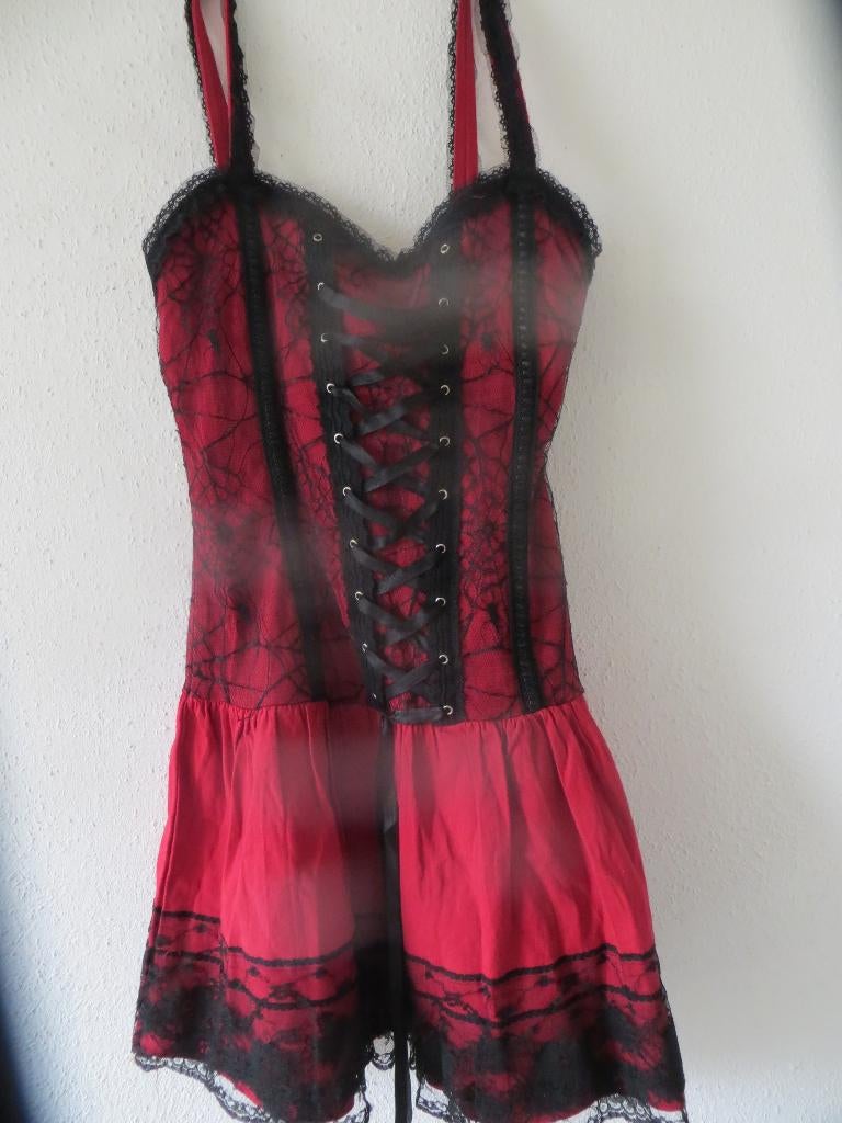 Queen of Darkness, Maat 38/40 (M), Verzenden, Zo goed als nieuw, Boven de knie