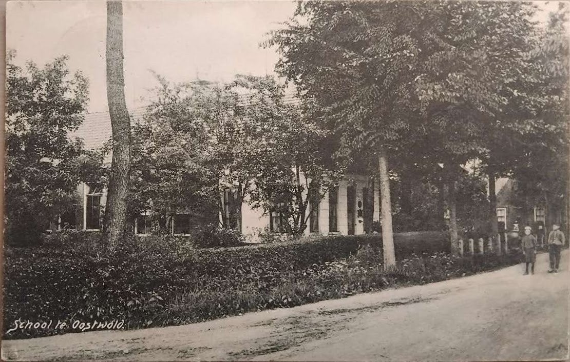 School te Oostwold (Groningen) - Gelopen 1904, Ophalen of Verzenden, Voor 1920, Gelopen, Groningen