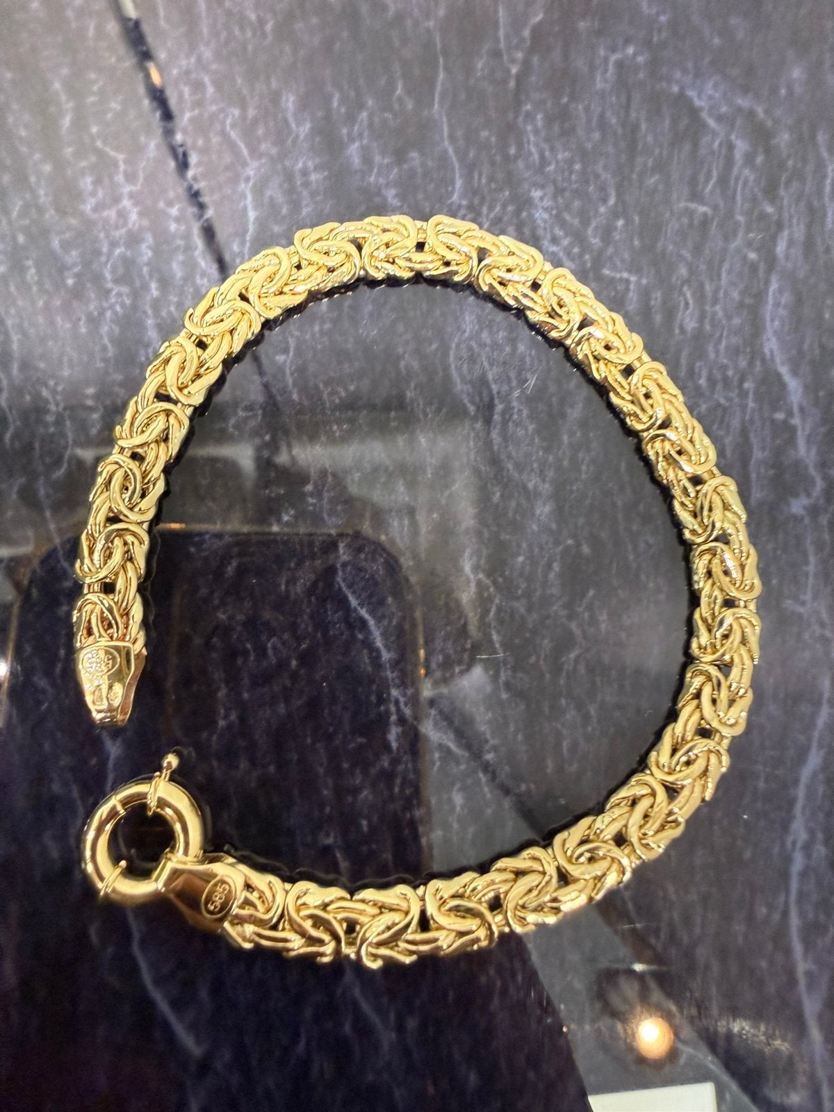 Prachtige 14 karaats gouden platgeslagen koningsarmband, Sieraden, Tassen en Uiterlijk, Armbanden, Ophalen of Verzenden, Nieuw