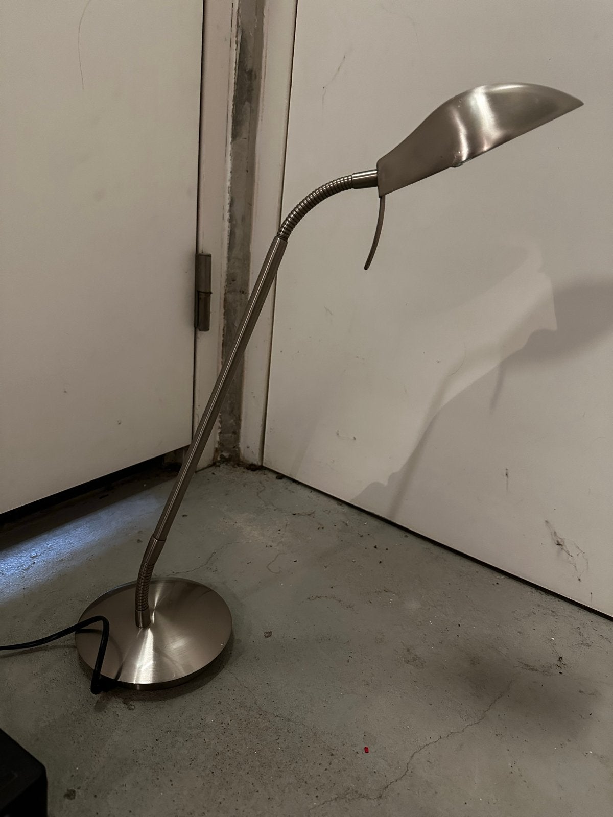 Flexibele bureaulamp/tafellamp, zilverkleurig, Gebruikt, Overige merken, Overige fittingen, Ophalen of Verzenden