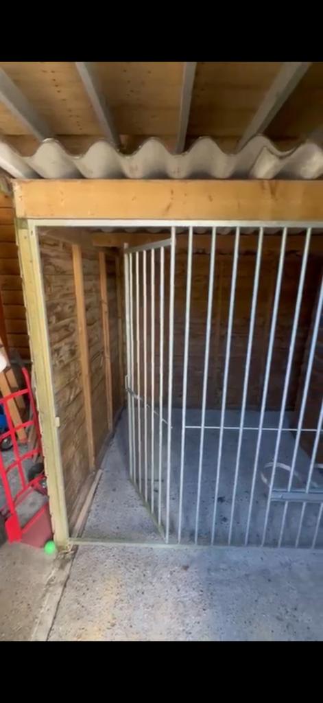 Hondenkennel met binnenhok, Dieren en Toebehoren, Hondenhokken, Zo goed als nieuw, 100 cm of meer, 110 cm of meer, Ophalen of Verzenden